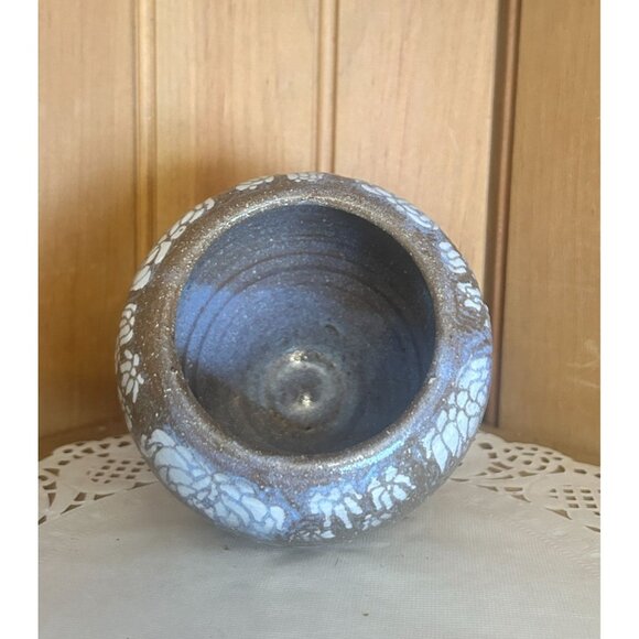 Handcrafted Stoneware Vase Lavender White Floral Design 3.25in Rustic Home - Picture 4 of 7